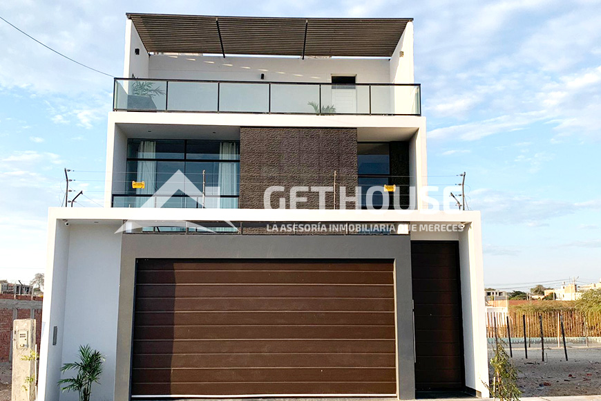 SE VENDE CASA DE 03 PISOS | URBANIZACIÓN LOS CORALES DE PIURA